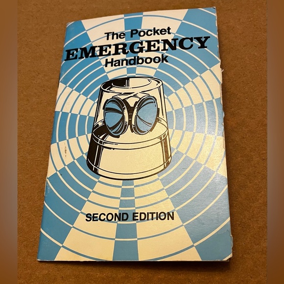 Vintage 1981 The Pocket Emergency Handbook. Great Condition! Second Edition. - Picture 1 of 9